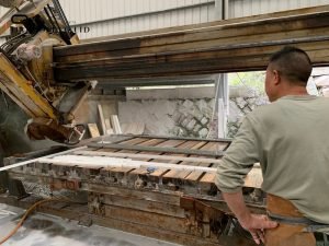 calacatta gold quartz price