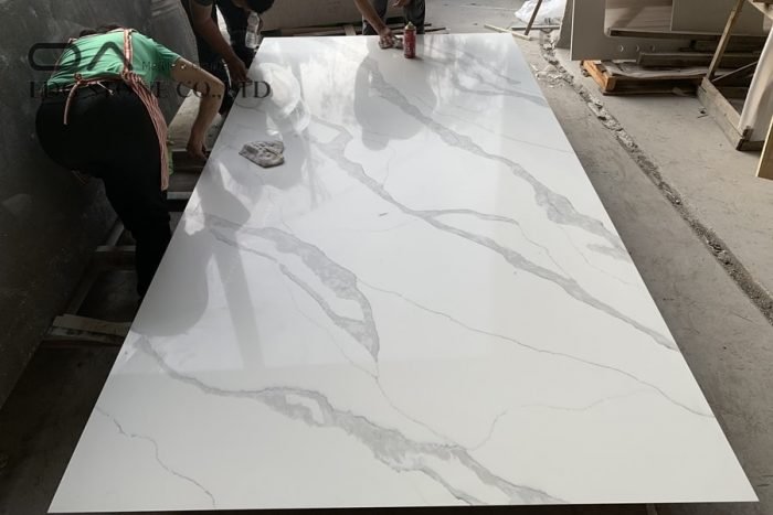 calacatta venato quartz countertops